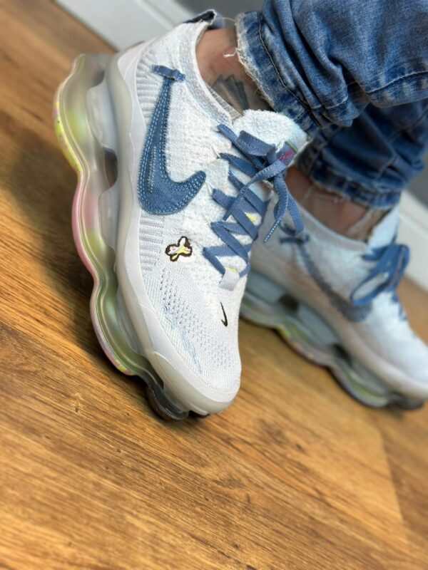 Tênis Nike Air Max Scorpion - Branco e Jeans