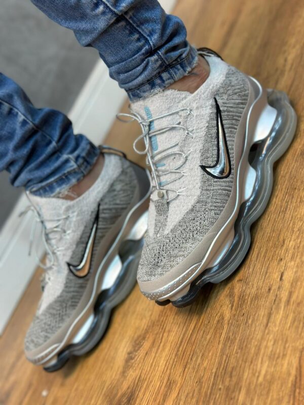 Tênis Nike Air Max Scorpion - Prata