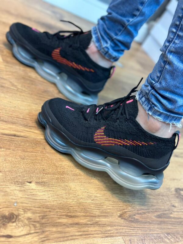 Tênis Nike Air Max Scorpion - Preto e Laranja