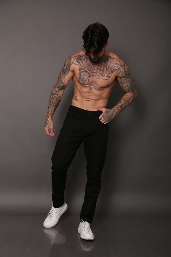 Calça Slim Off White e Preta