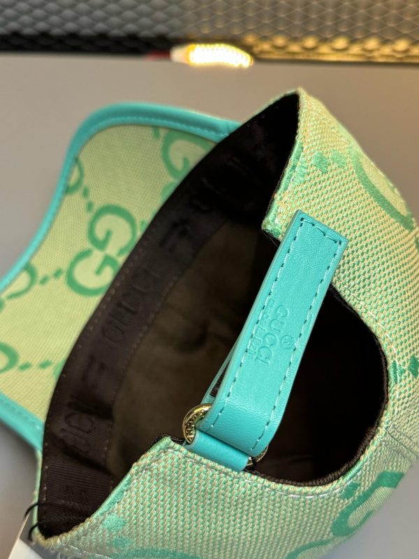 Boné Gucci GG Supreme Verde Pastel com Detalhes Aqua - Image 3