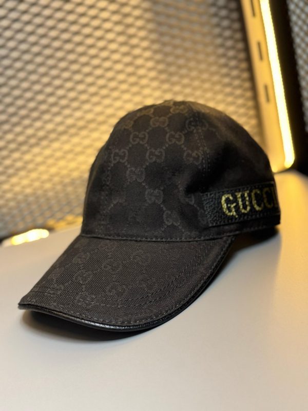 Boné Gucci GG Supreme