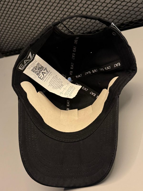 Boné Armani Preto e Branco - Image 3