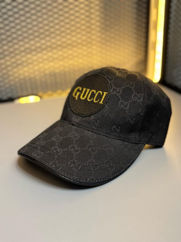 Boné Gucci GG Supreme Preto com Patch Bordado