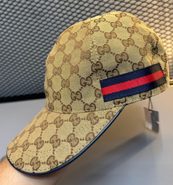 Boné Gucci GG Supreme com Faixa Web Verde e Vermelha