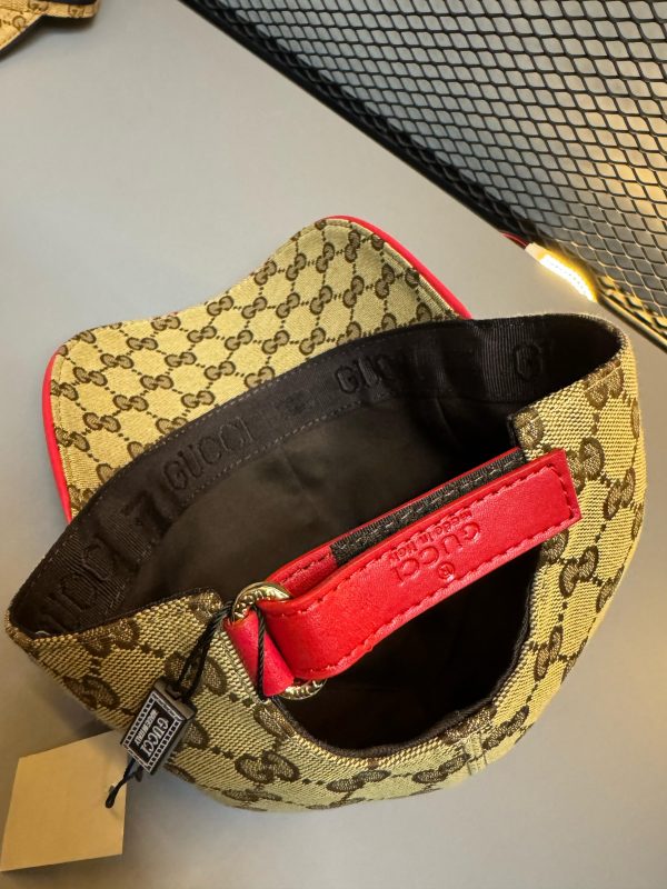Boné Gucci GG Supreme com Faixa Web Tricolor - Image 2