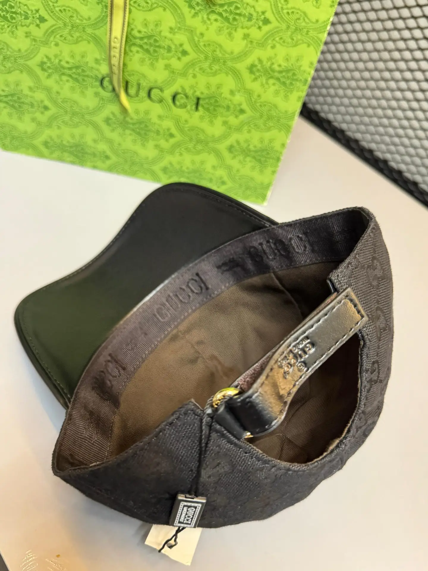 Boné Gucci prêmio - Imagem 2