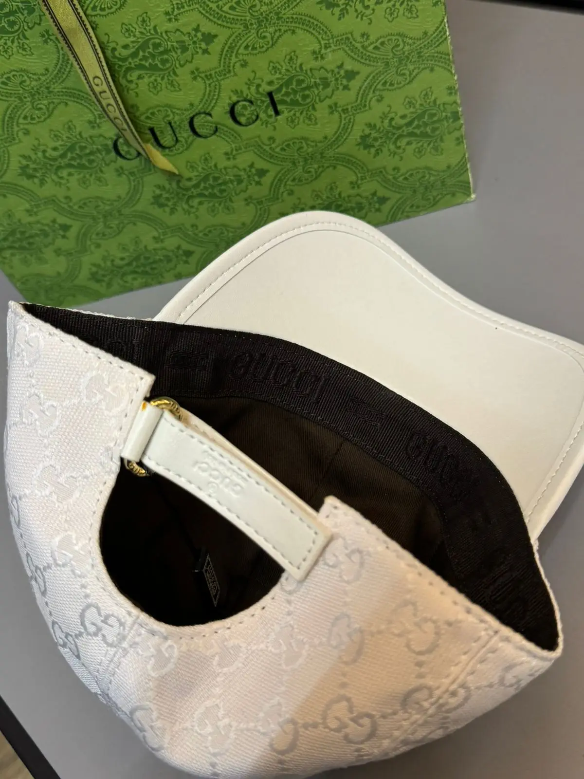 Boné Gucci prêmio - Imagem 2