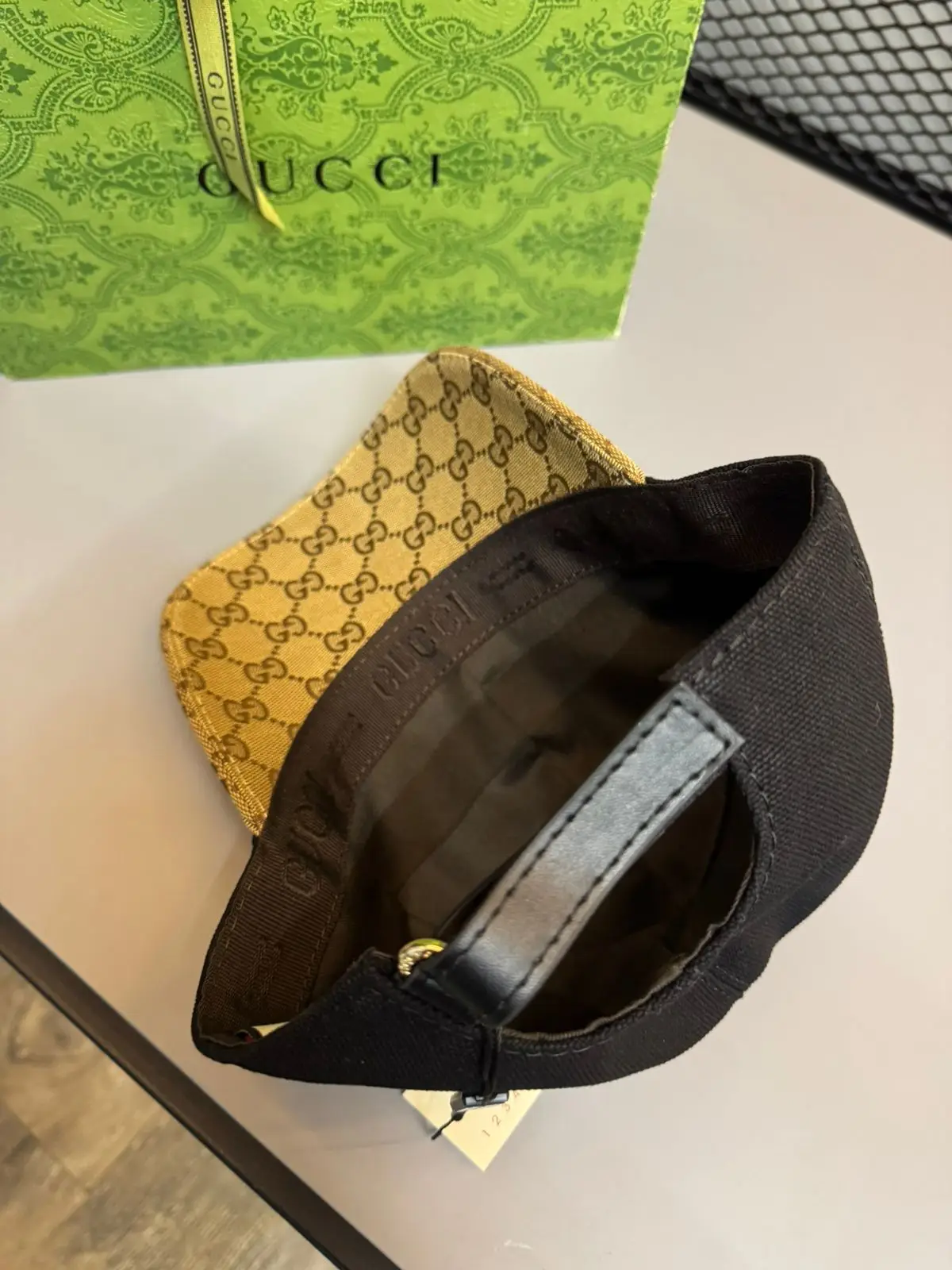 Boné Gucci prêmio - Imagem 2