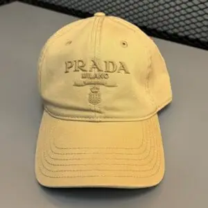 Boné Prada Milano prêmio