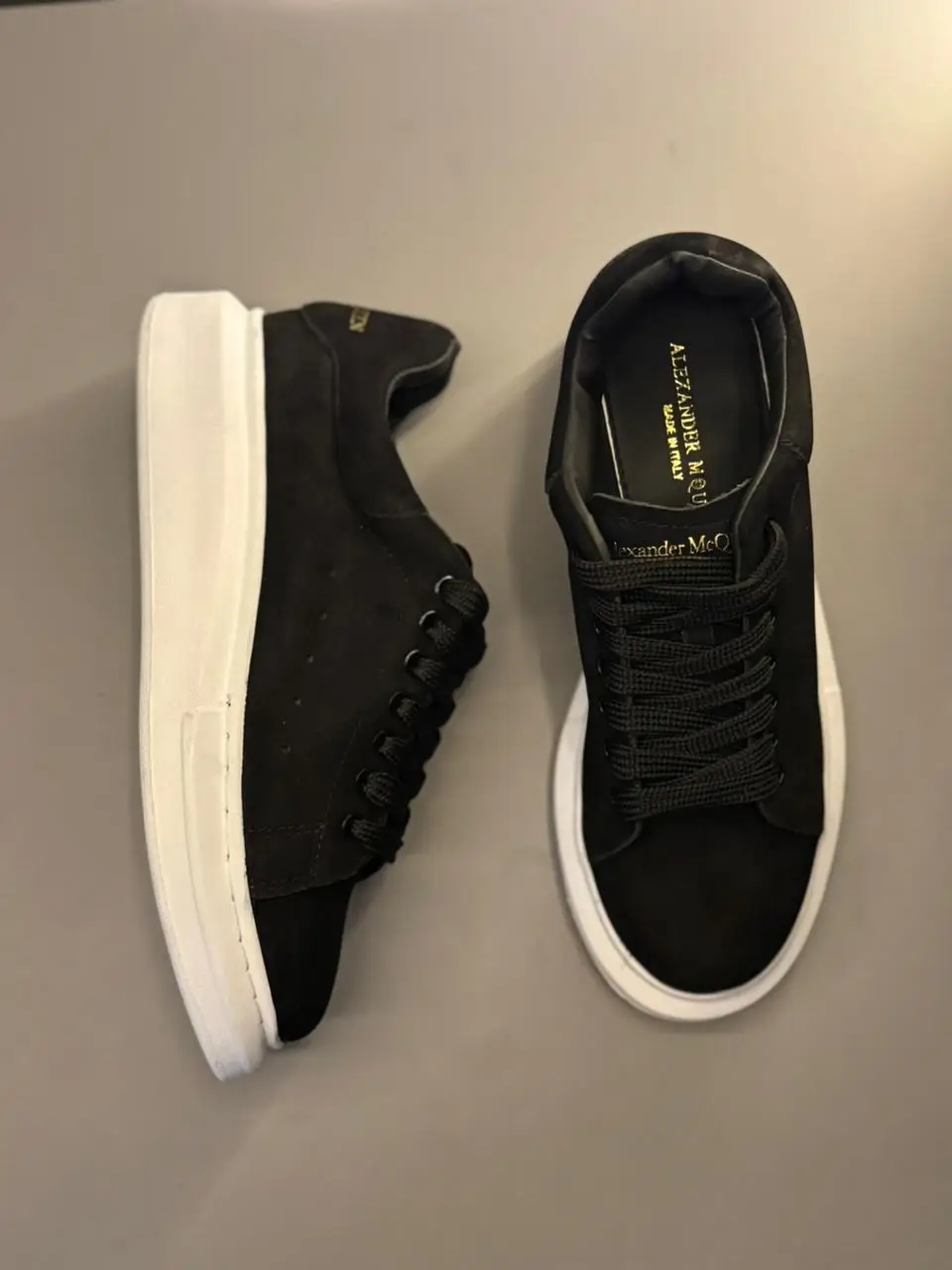 Tênis Alexander McQueen - Imagem 2