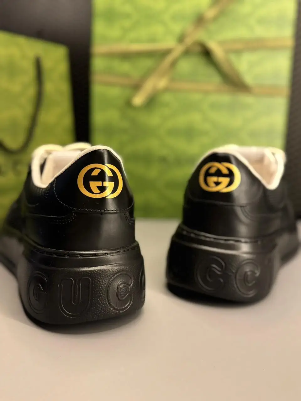Tênis Gucci GG Embossed Platform - Imagem 2