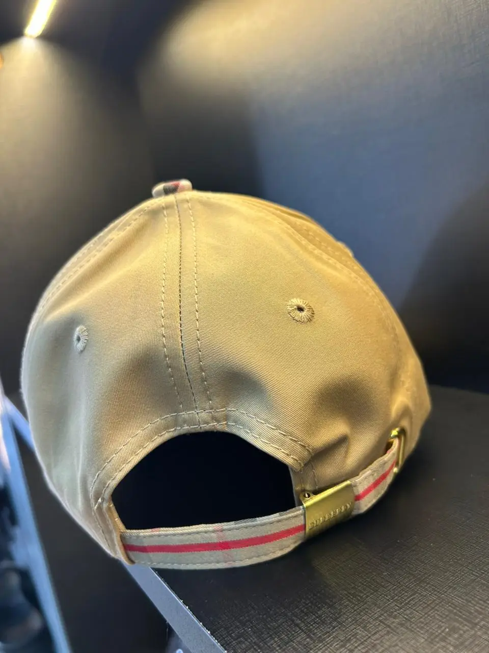 Boné Burberry Ekd Emblema Bordado Premium - Imagem 11