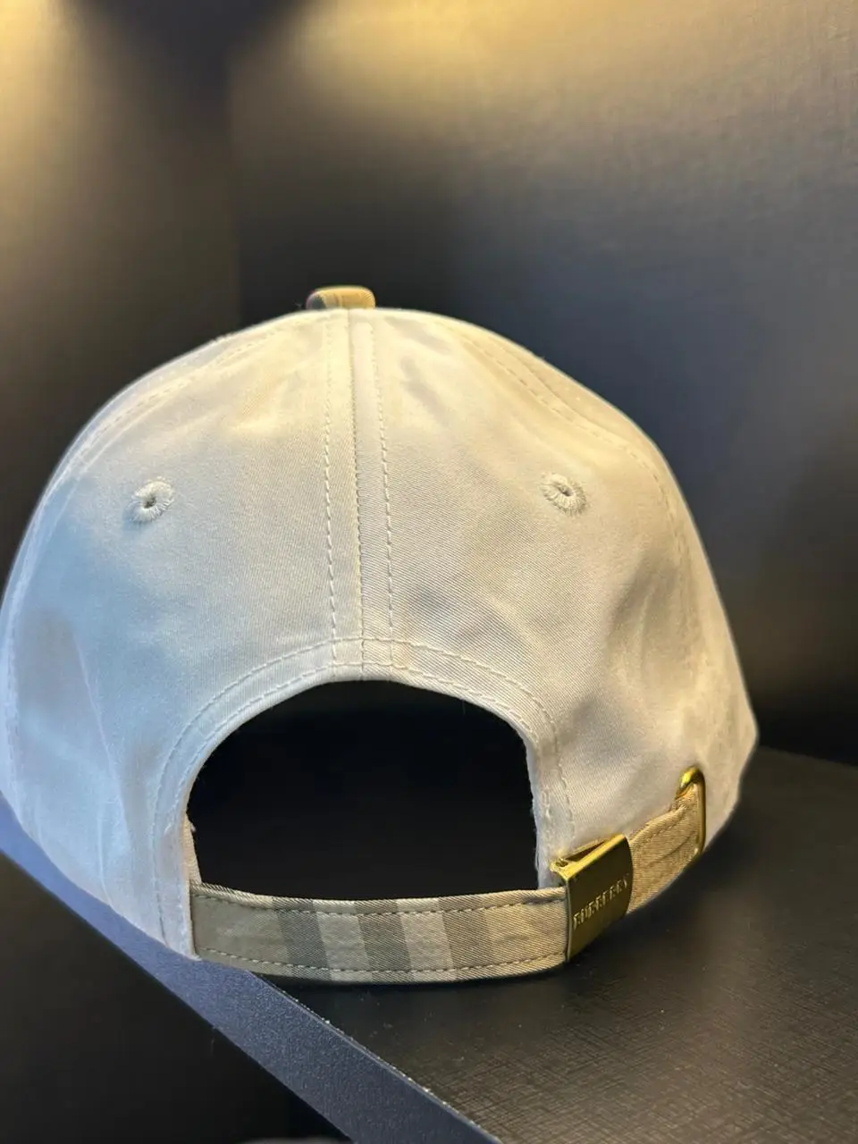 Boné Burberry Ekd Emblema Bordado Premium - Imagem 7