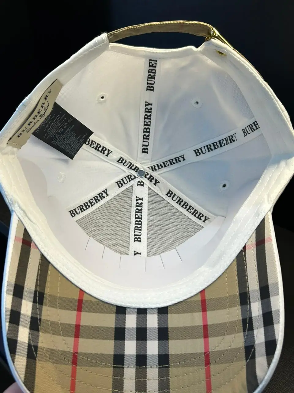 Boné Burberry Ekd Emblema Bordado Premium - Imagem 8