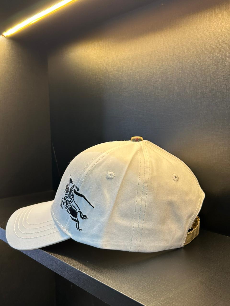 Boné Burberry Ekd Emblema Bordado Premium - Imagem 6