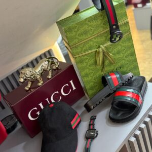 Chinelo Slide Gucci Preto