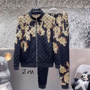 Conjunto Agasalho Masculino Louis Vuitton Monogram Bleached – Jaqueta e Calça Preto e Bege