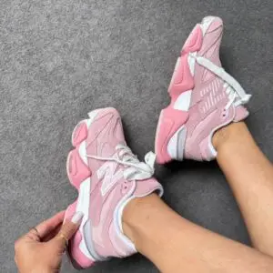 Tênis New Balance 9060 Casual – Rosa e Branco (Pink Pack)