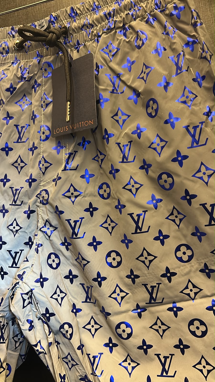 Bermuda Masculina Louis Vuitton Monograma Azul Metalizado Premium - Imagem 3