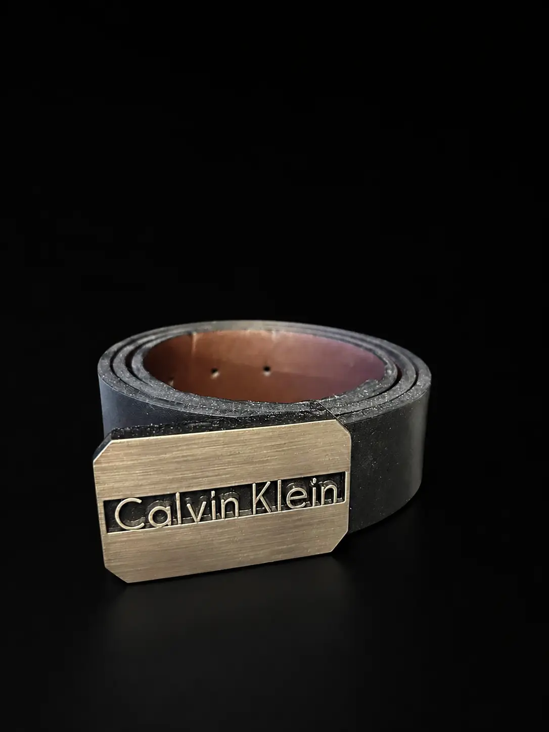 Cinto de Couro Calvin Klein com Fivela Placa Metálica