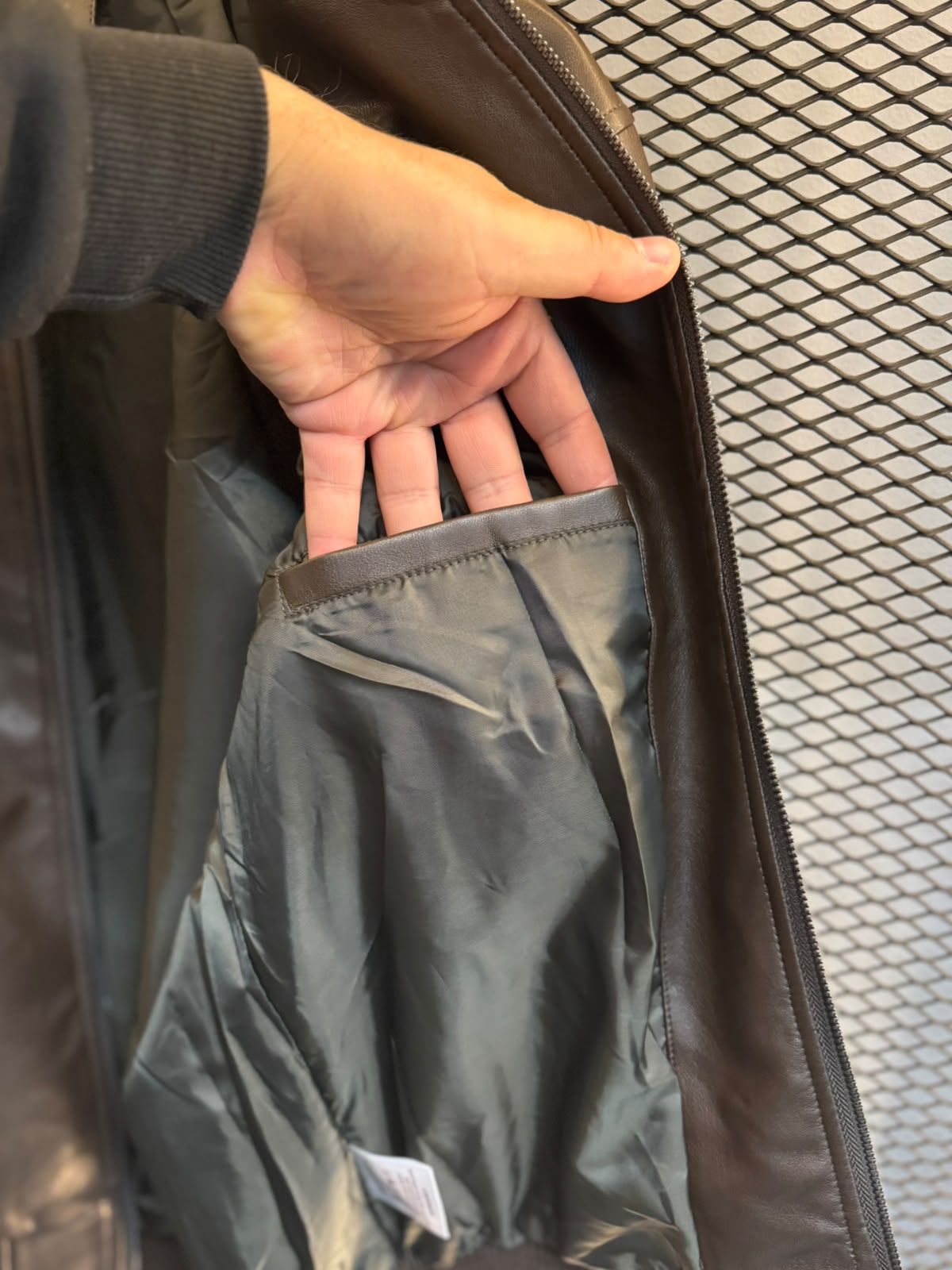 Jaqueta Bomber Hermès Premium com Logo Bordado - Imagem 10