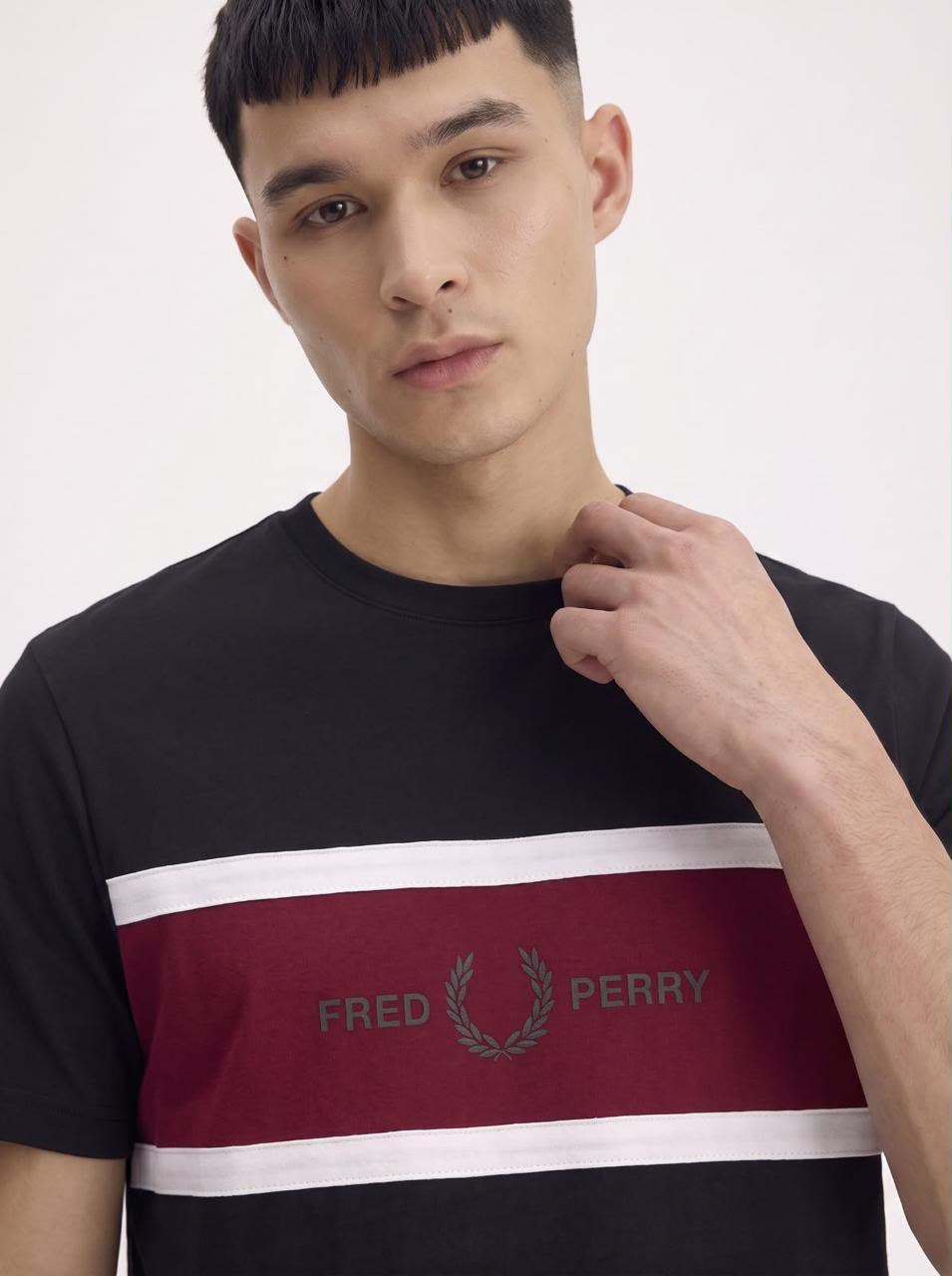 Camiseta Fred Perry Pan painel Recorte & Estampa Masculina - Imagem 3