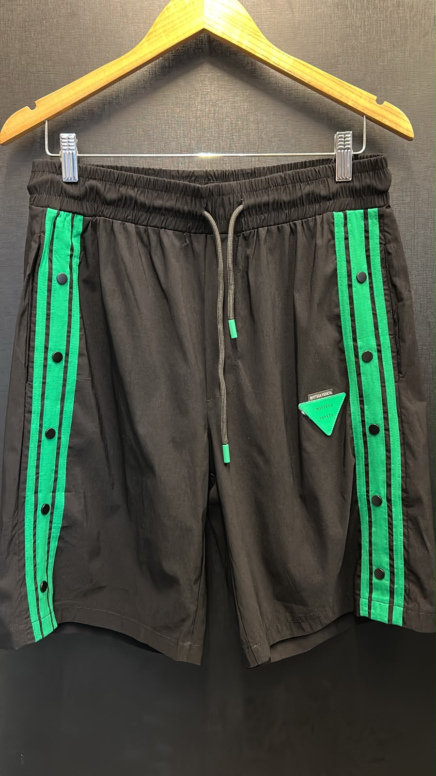 Bermuda Masculina Bottega Veneta Casual Sport Preta e Verde
