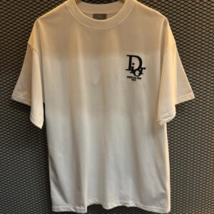 Camiseta Christian Dior Gothic Logo – Edição Luxo
