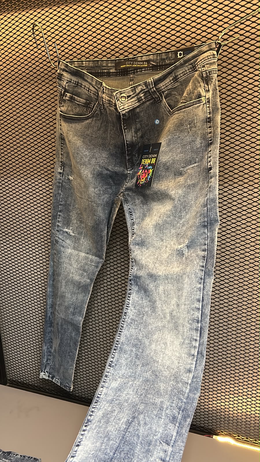 Calça Jeans Masculina City Denim 86 Slim – Cinza Acid Wash Estonada - Imagem 2