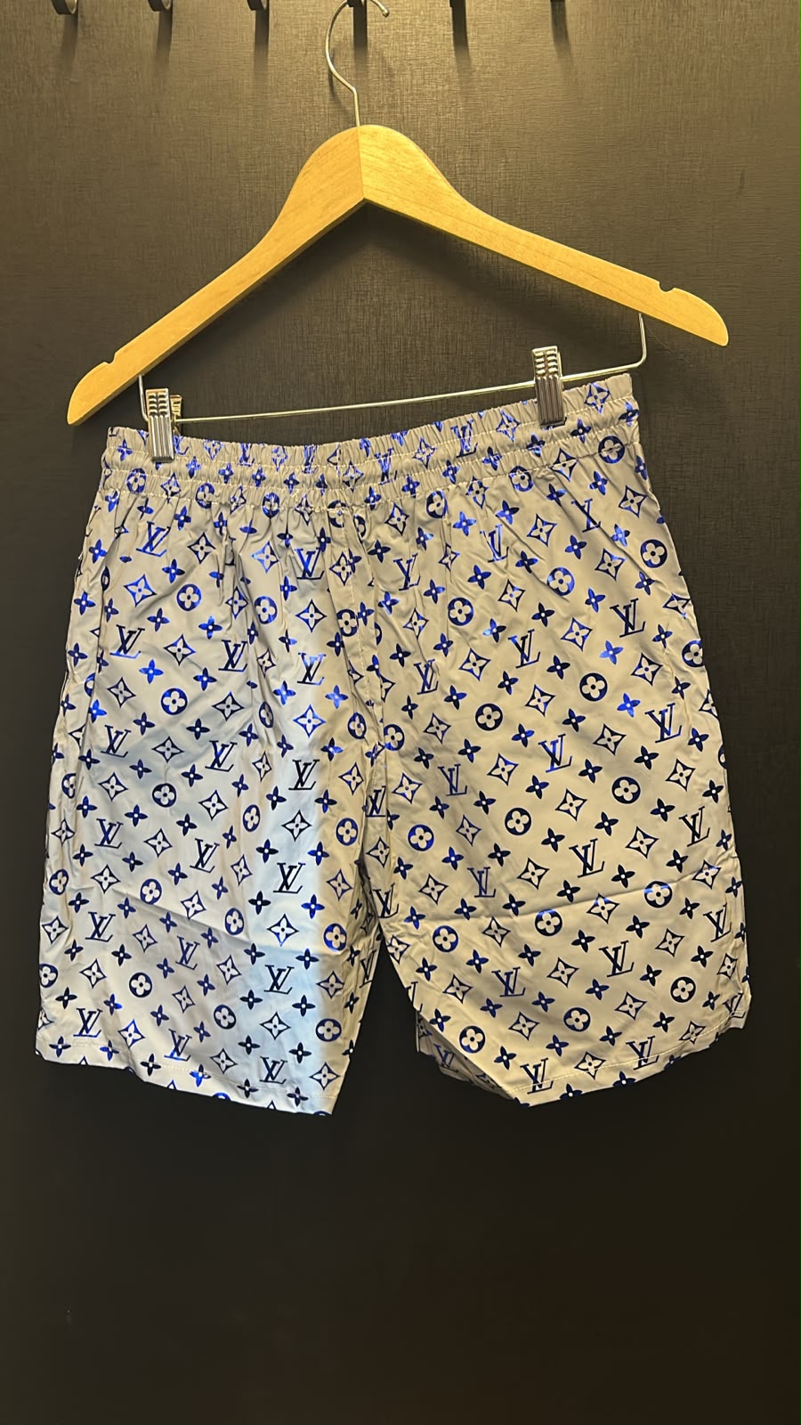 Bermuda Masculina Louis Vuitton Monograma Azul Metalizado Premium - Imagem 2