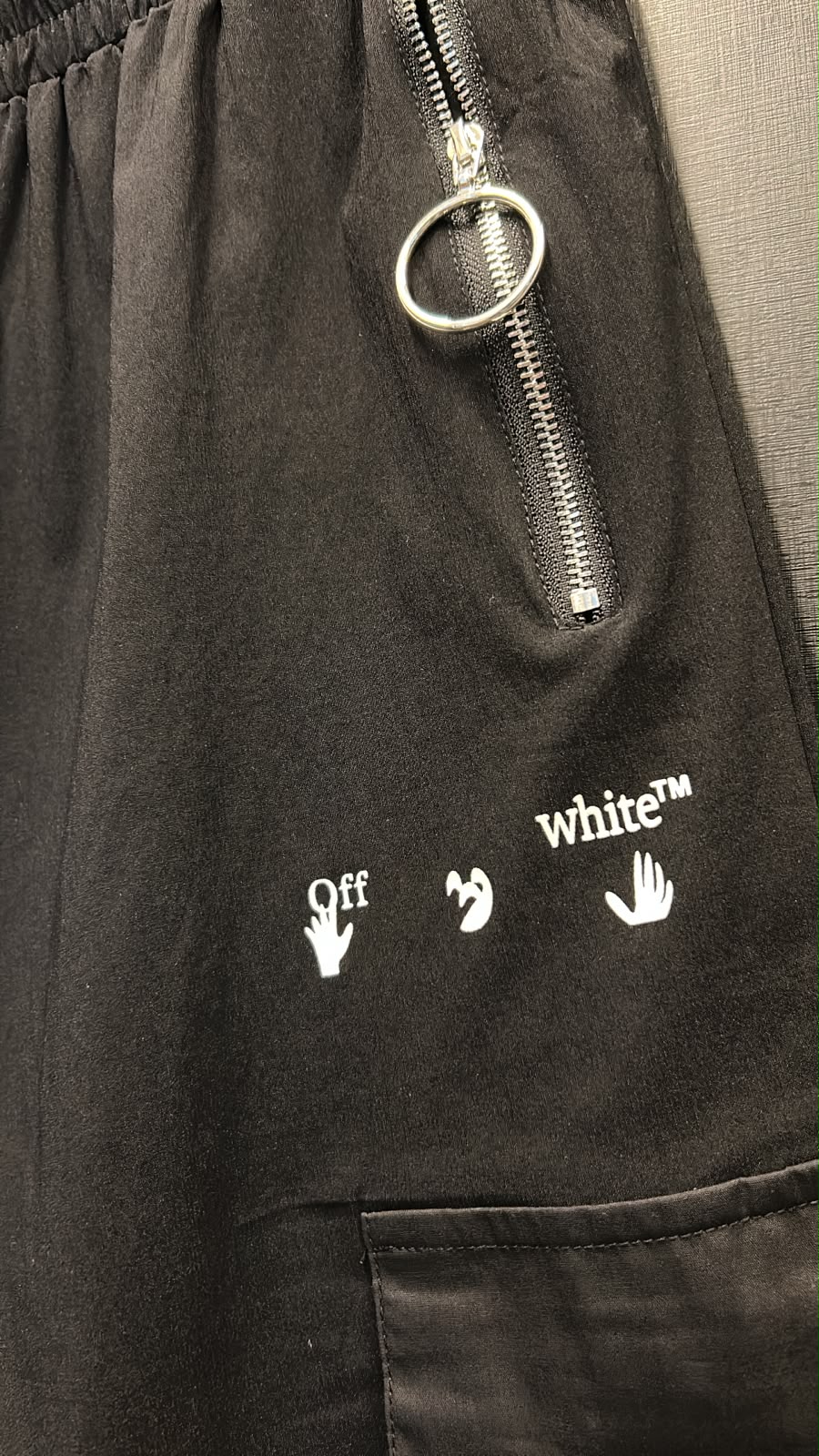 Bermuda Masculina Off-White Cargo Preta Urban - Imagem 3