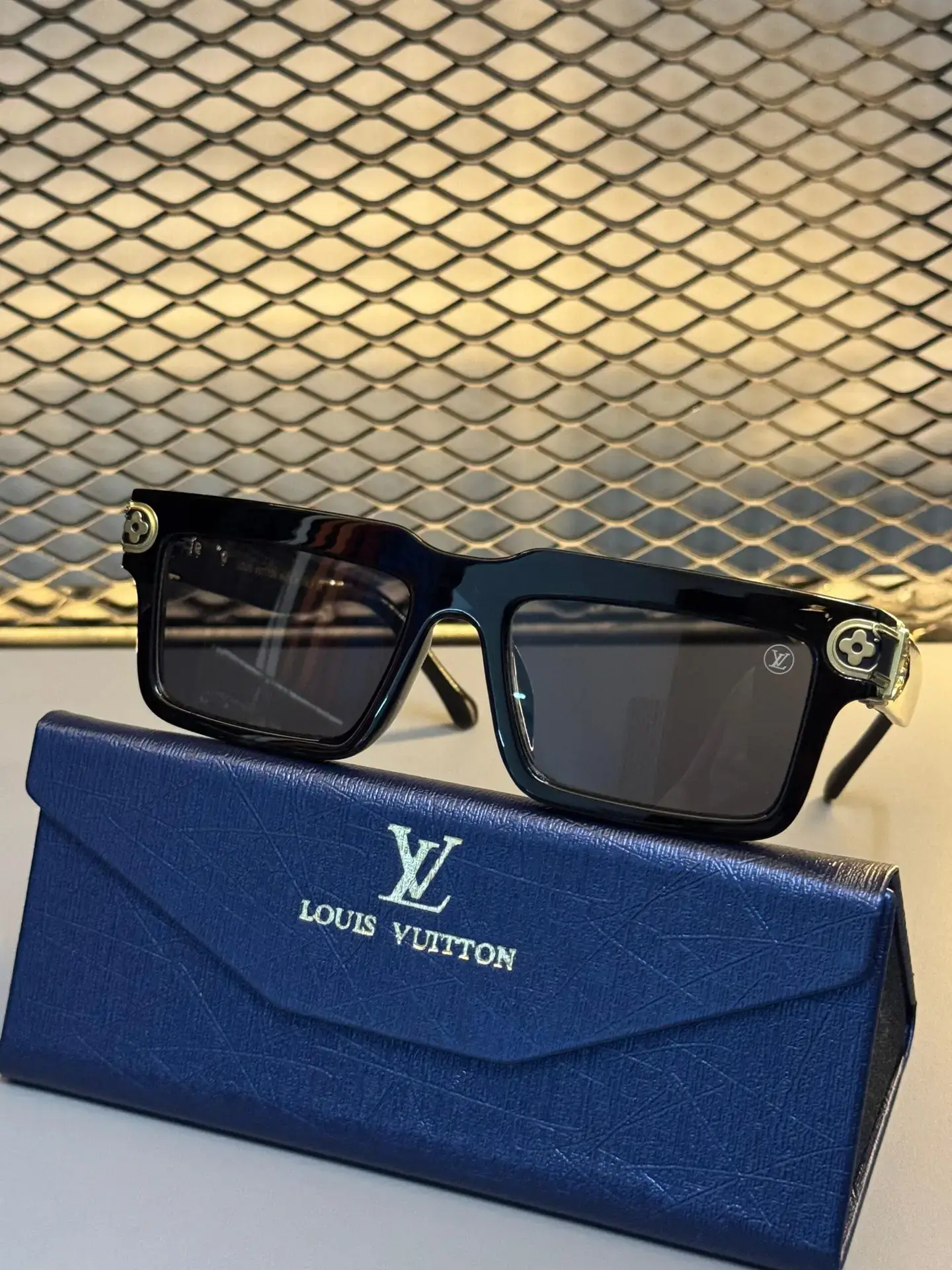 Óculos Louis Vuitton - Imagem 3