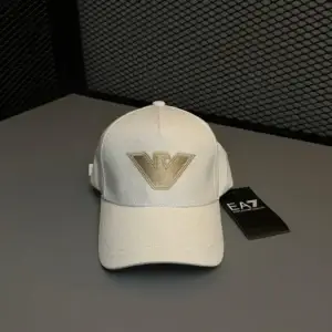 Boné Emporio Armani prêmio