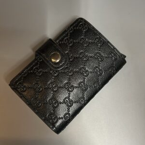 Carteira Porta-Cartões Gucci GG Monograma com Fecho de Botão – Preta