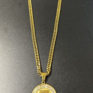 Corrente Grumet Dourada com Pingente Medalha Número 7 Cravejada