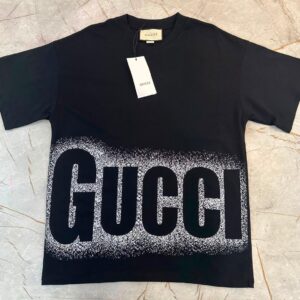 Camiseta Oversized Gucci Spray Logo Black