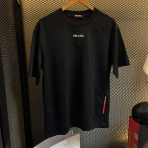 Camiseta Prada Masculina Black Logo Triângulo Frontal