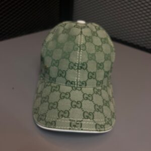 Boné Gucci GG Canvas Clássico – Edição em Couro