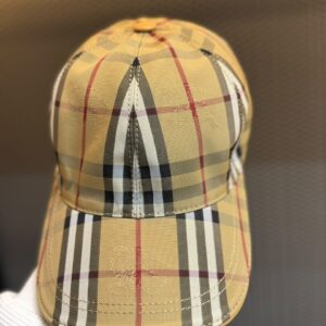 Boné Estilo Xadrez Clássico Burberry London – Ajustável de Luxo