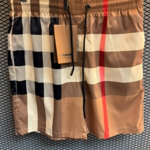 Short Burberry Estampa Xadrez Clássica Luxo