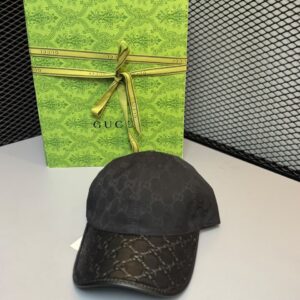 Boné Clássico com Monograma GG Preto Gucci – Ajustável de Luxo