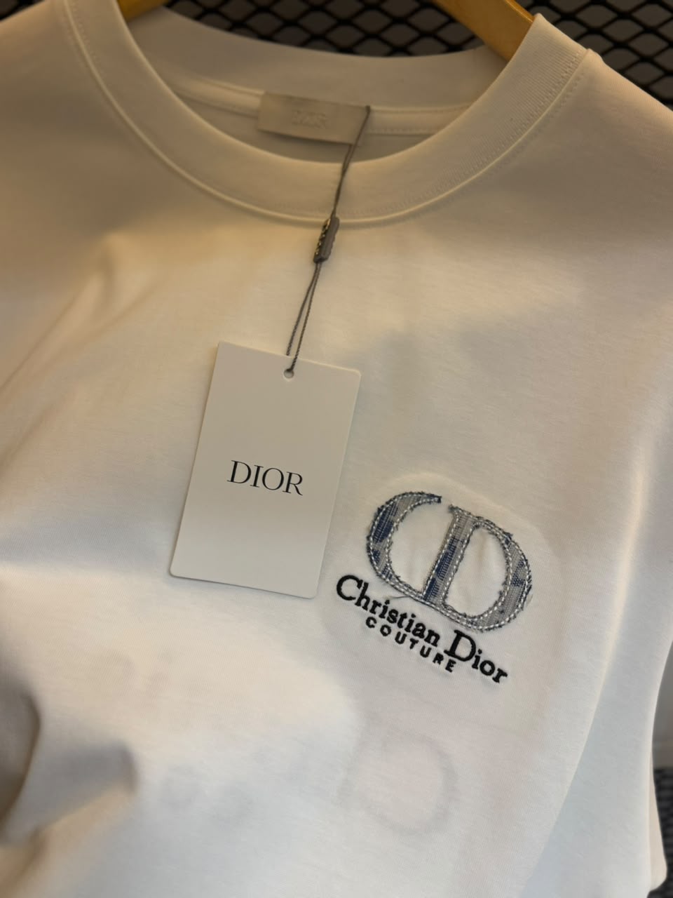 Camiseta Christian Dior Big Logo - Imagem 3